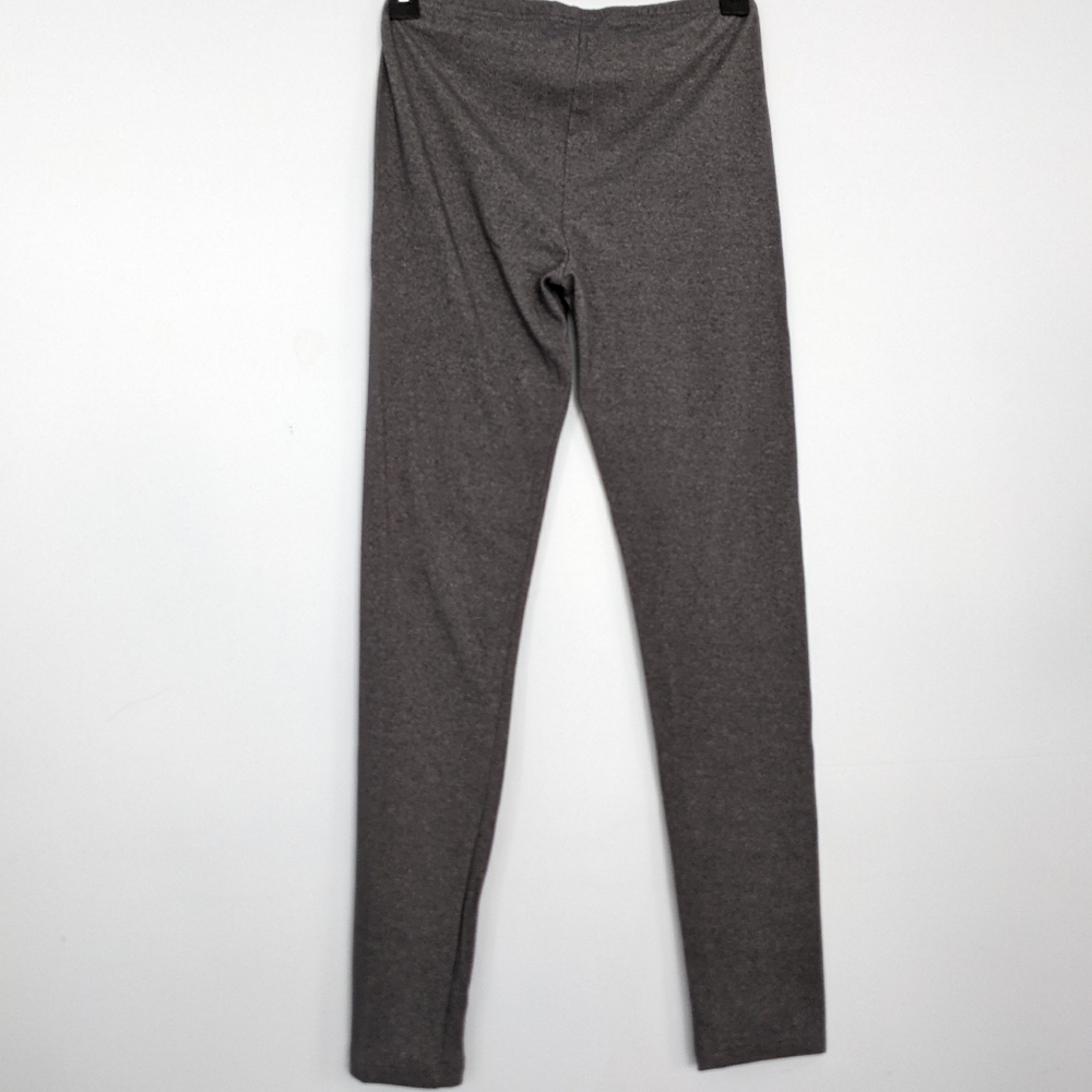 Gray leggings